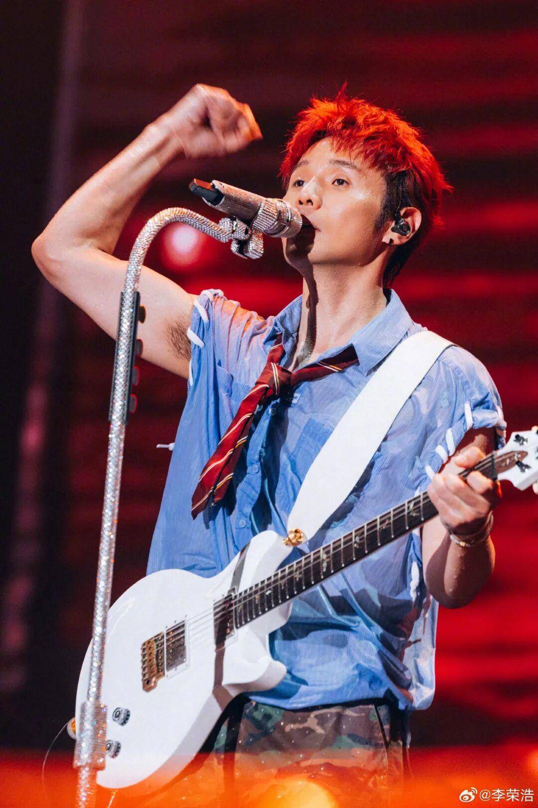 吴向飞喊话李荣浩道歉：未授权唱我的歌；李荣浩火速回应：请列明场次<strong></p>
<p>币符</strong>，若侵权一定赔偿道歉