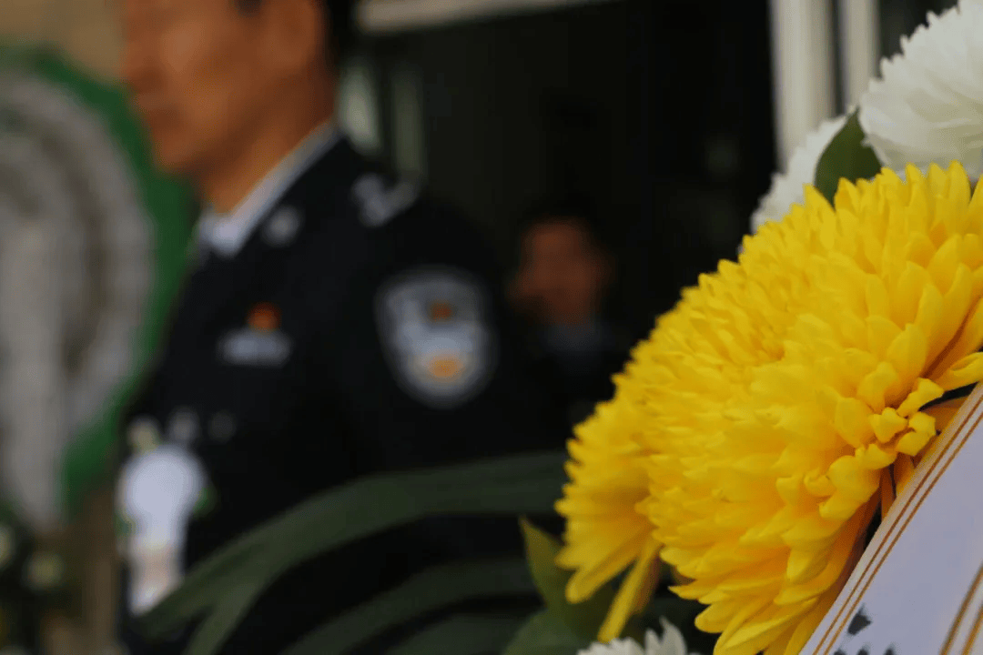 尹宏伟同志值班期间突发疾病不幸逝世<strong></p>
<p>智能炒币</strong>，内蒙古自治区公安厅、通辽市公安局沉痛哀悼