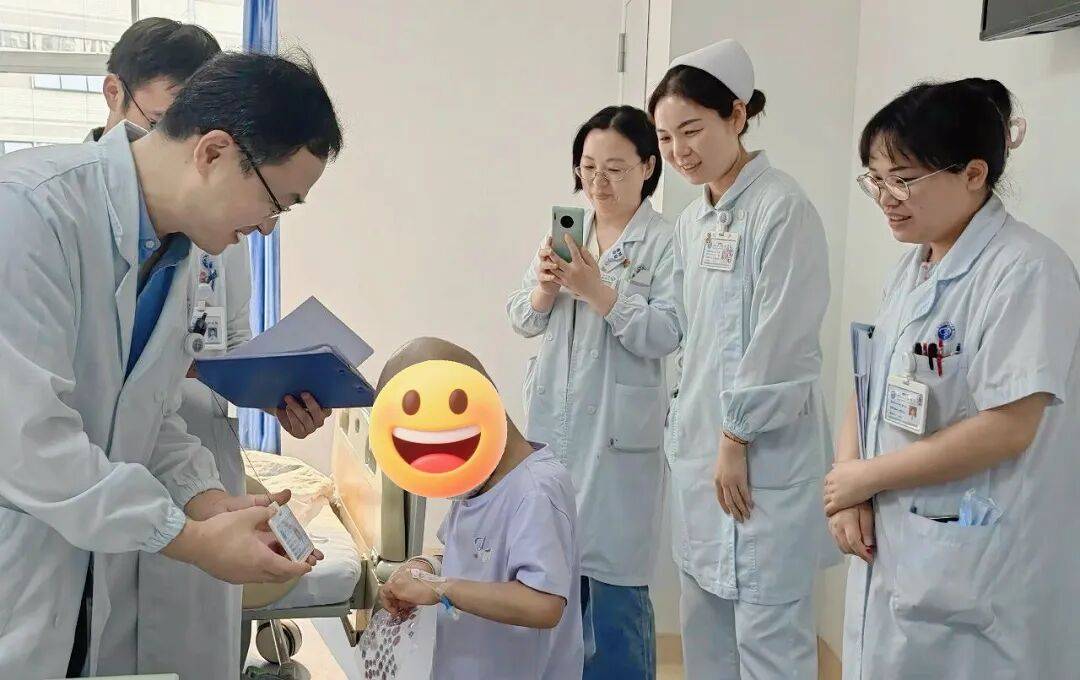 “感觉天塌了”！深圳女孩5岁患癌<strong></p>
<p>玩克币行情</strong>，爸妈决定：为她冻存卵巢组织